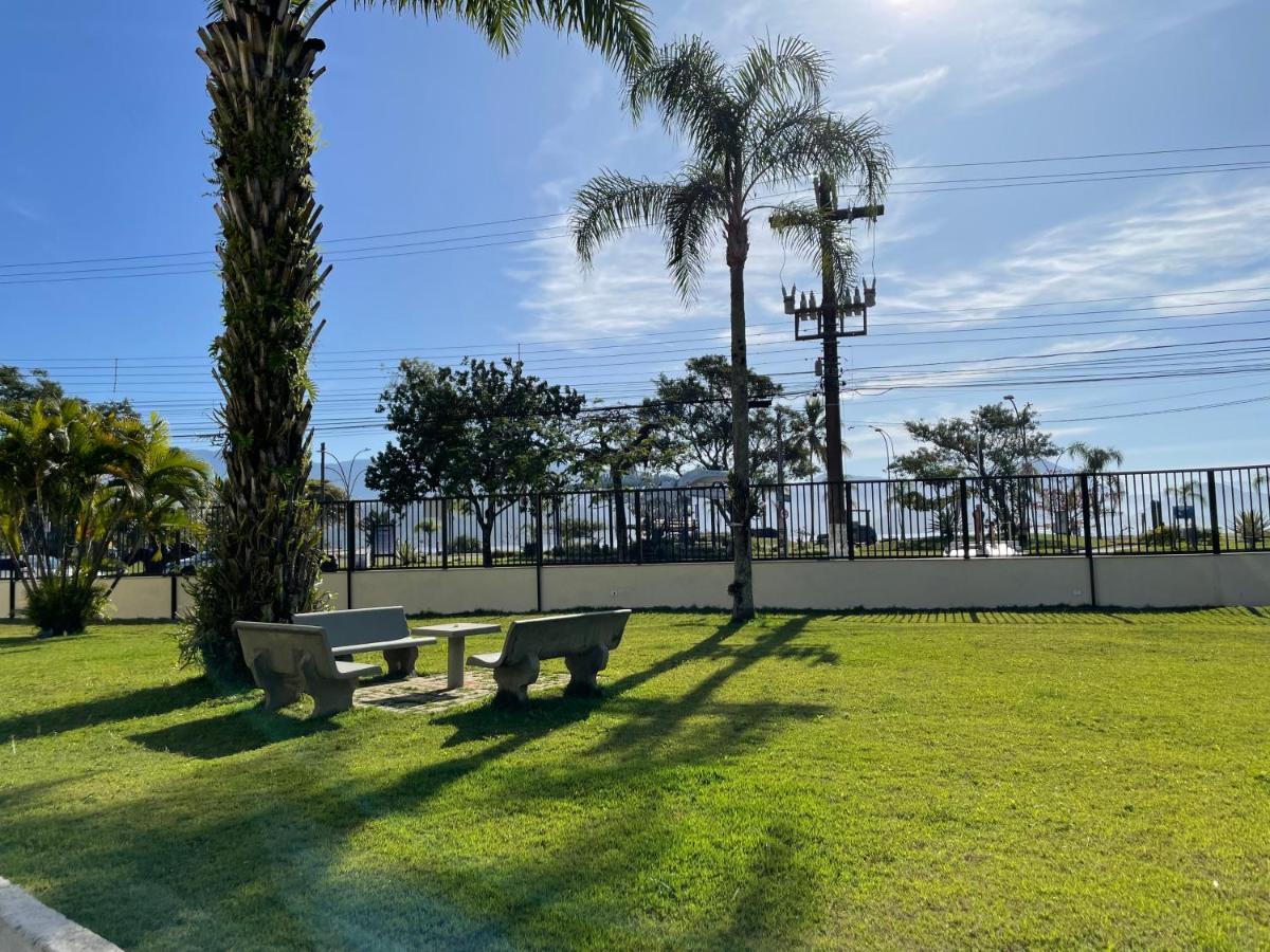 Apartamento Ubatuba, Itagua, Bem Localizado, Duas Vagas De Garagem Exteriér fotografie